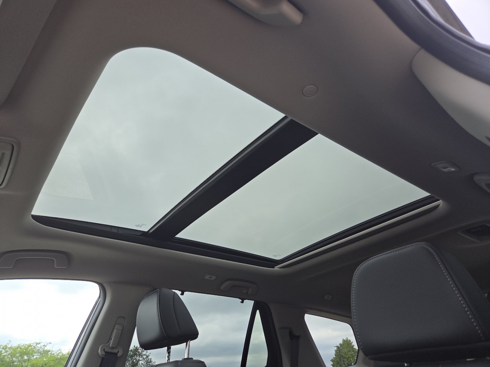 New 2026 Honda Pilot Touring image 3