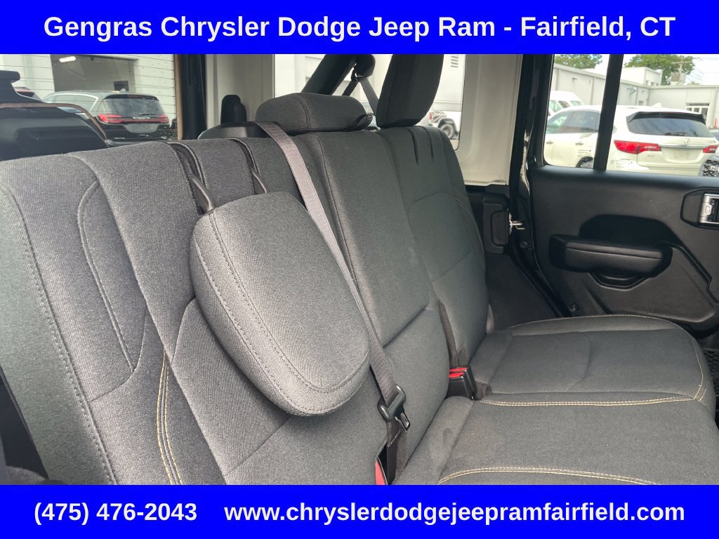 Certified 2024 Jeep Wrangler Unlimited w/ Convenience Group AWD/4WD image 30