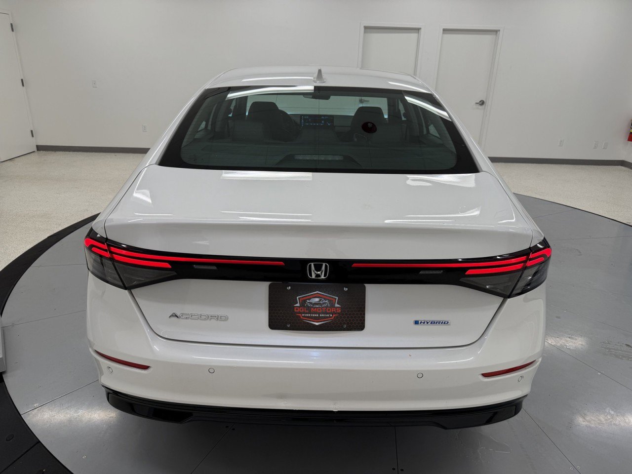 Used 2025 Honda Accord EX-L image 6