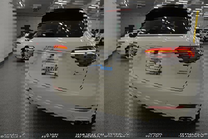 Used 2021 Maserati Levante image 39