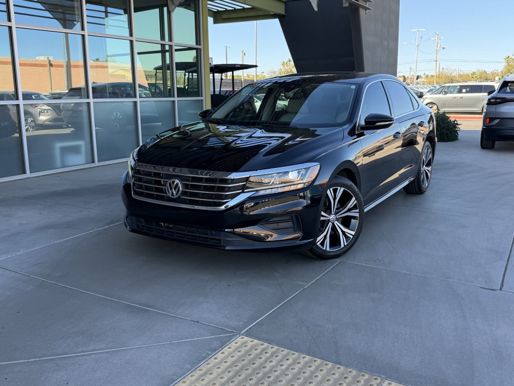 Used 2020 Volkswagen Passat 2.0T SEL image 2