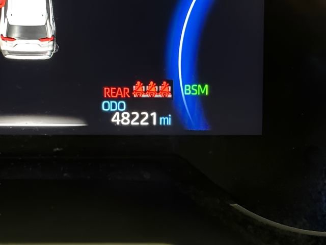 Used 2019 Toyota RAV4 Limited image 16