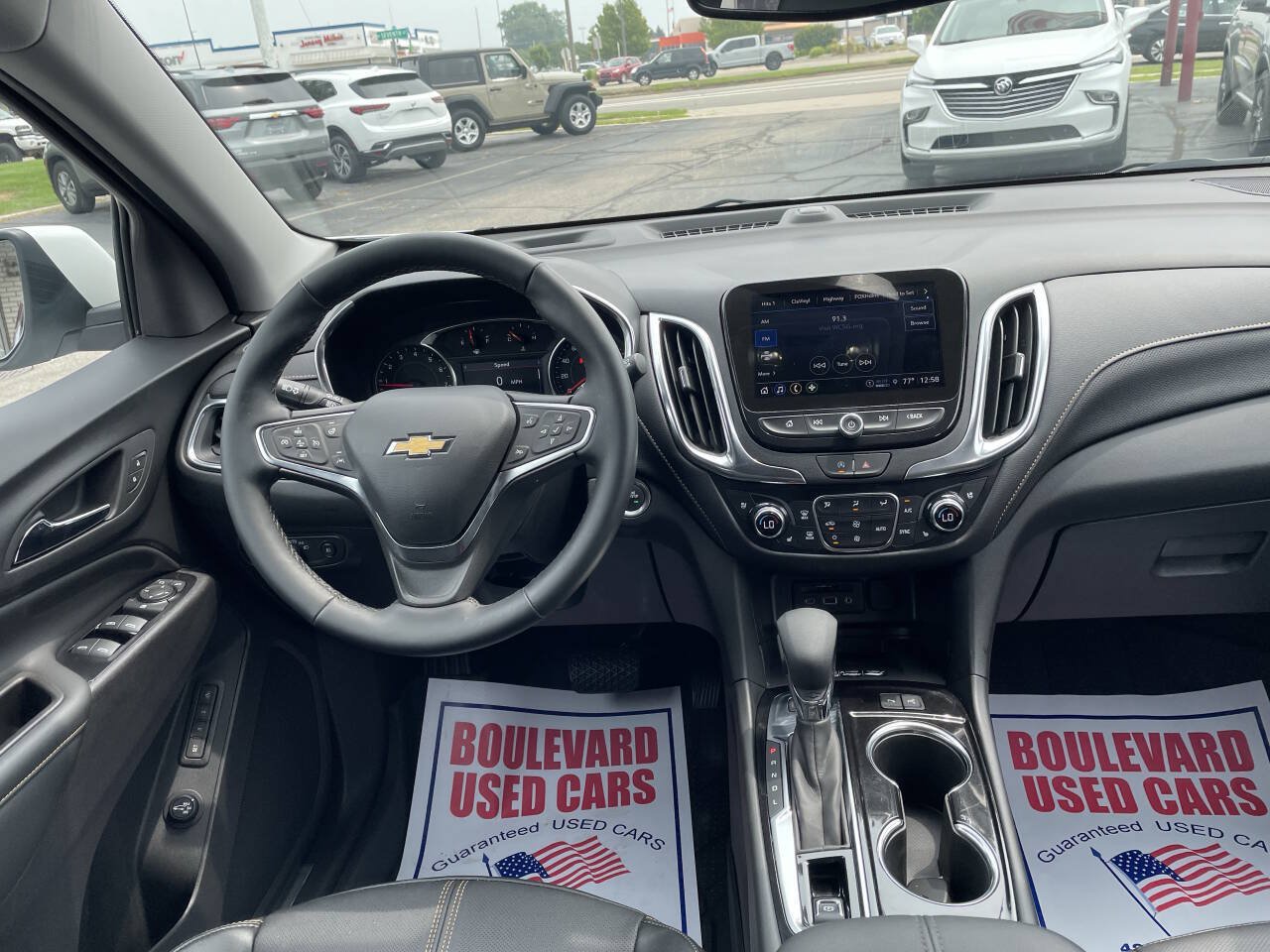 Used 2024 Chevrolet Equinox Premier AWD/4WD image 2