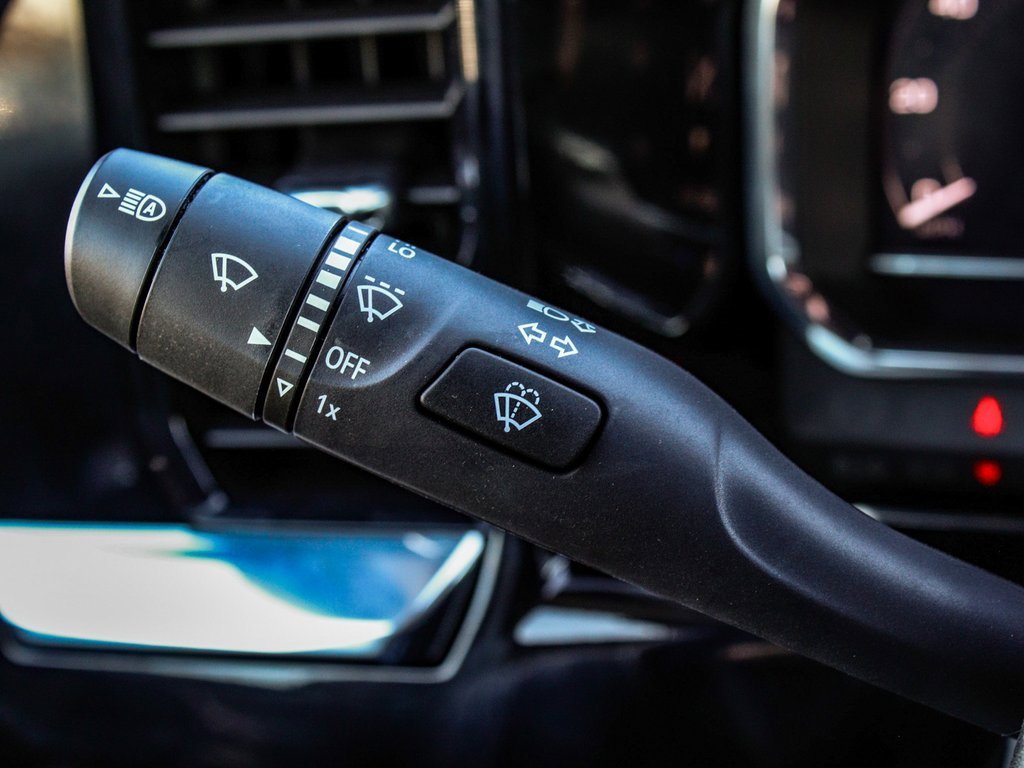 Used 2024 GMC Sierra 1500 Elevation image 25