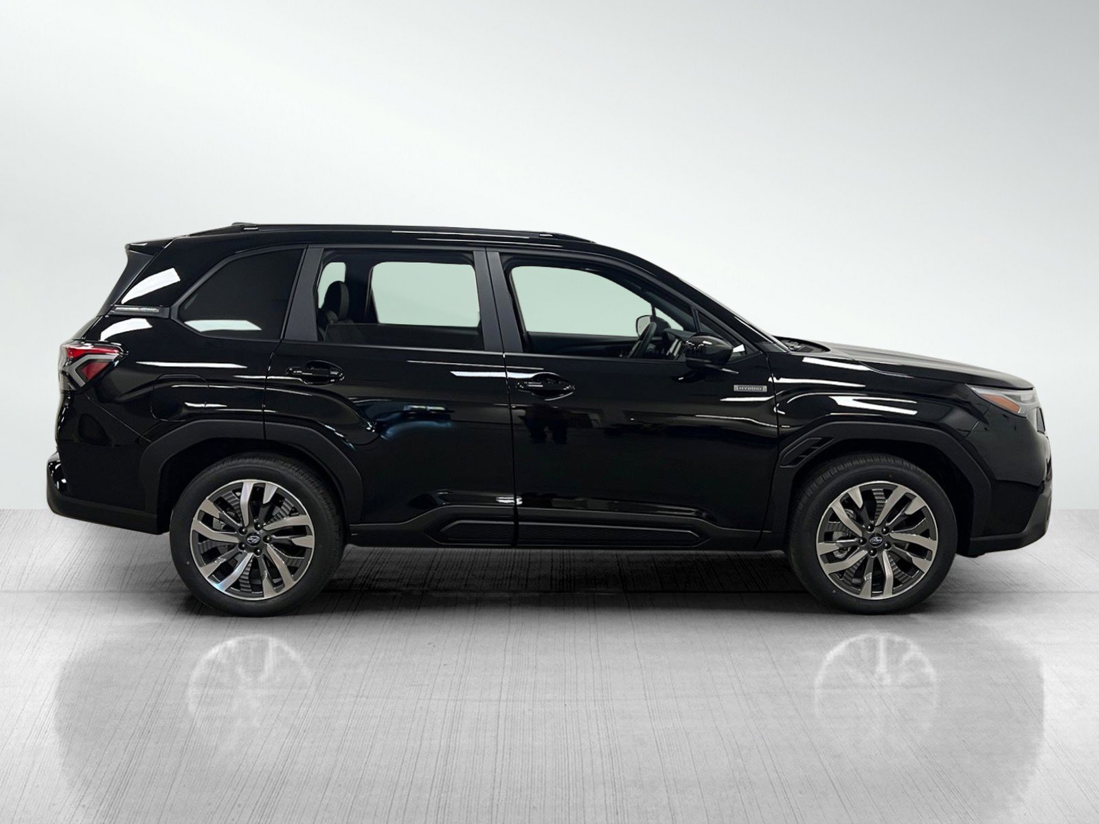 New 2025 Subaru Forester Touring image 4
