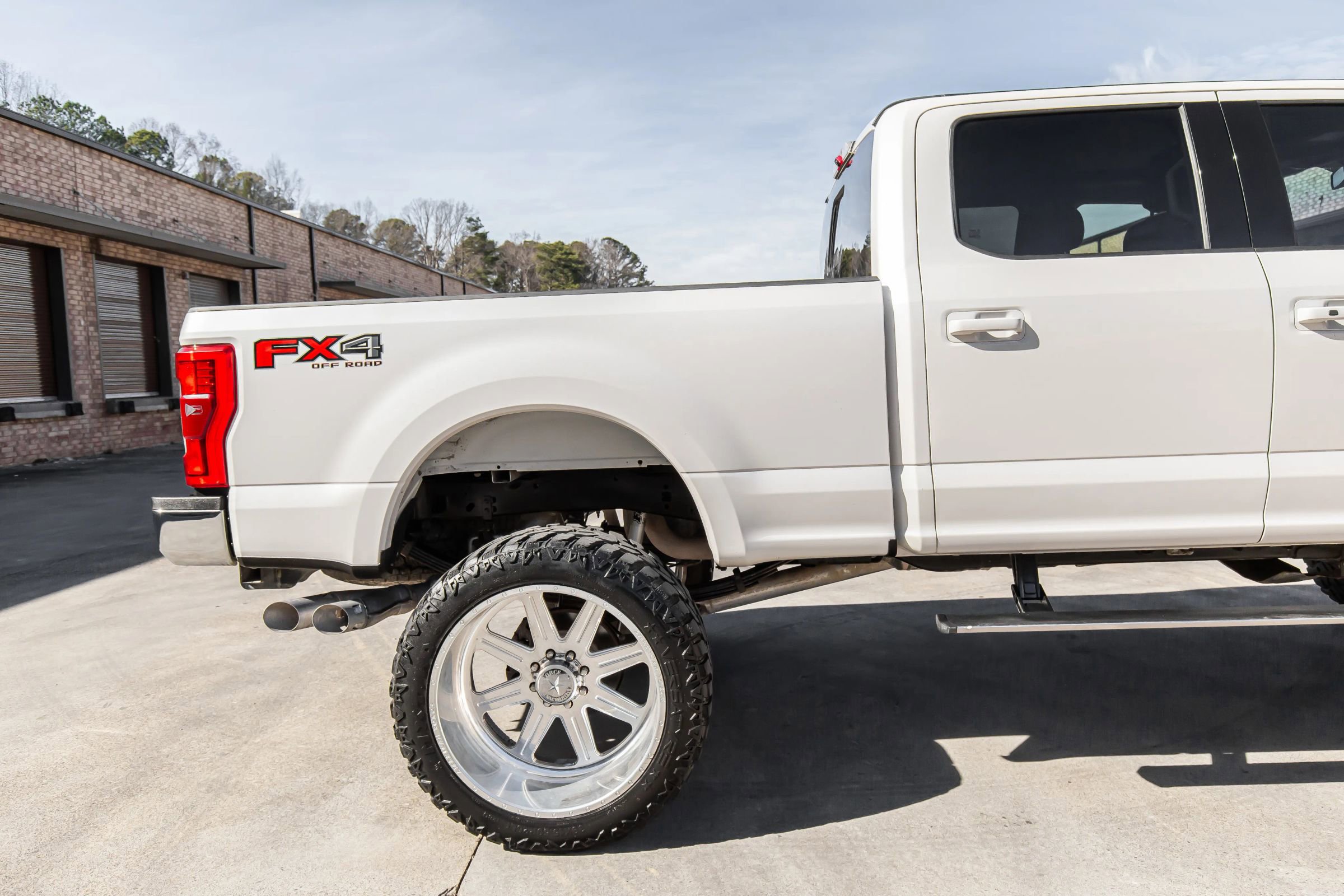 Used 2018 Ford F250 Lariat w/ Lariat Ultimate Package image 16
