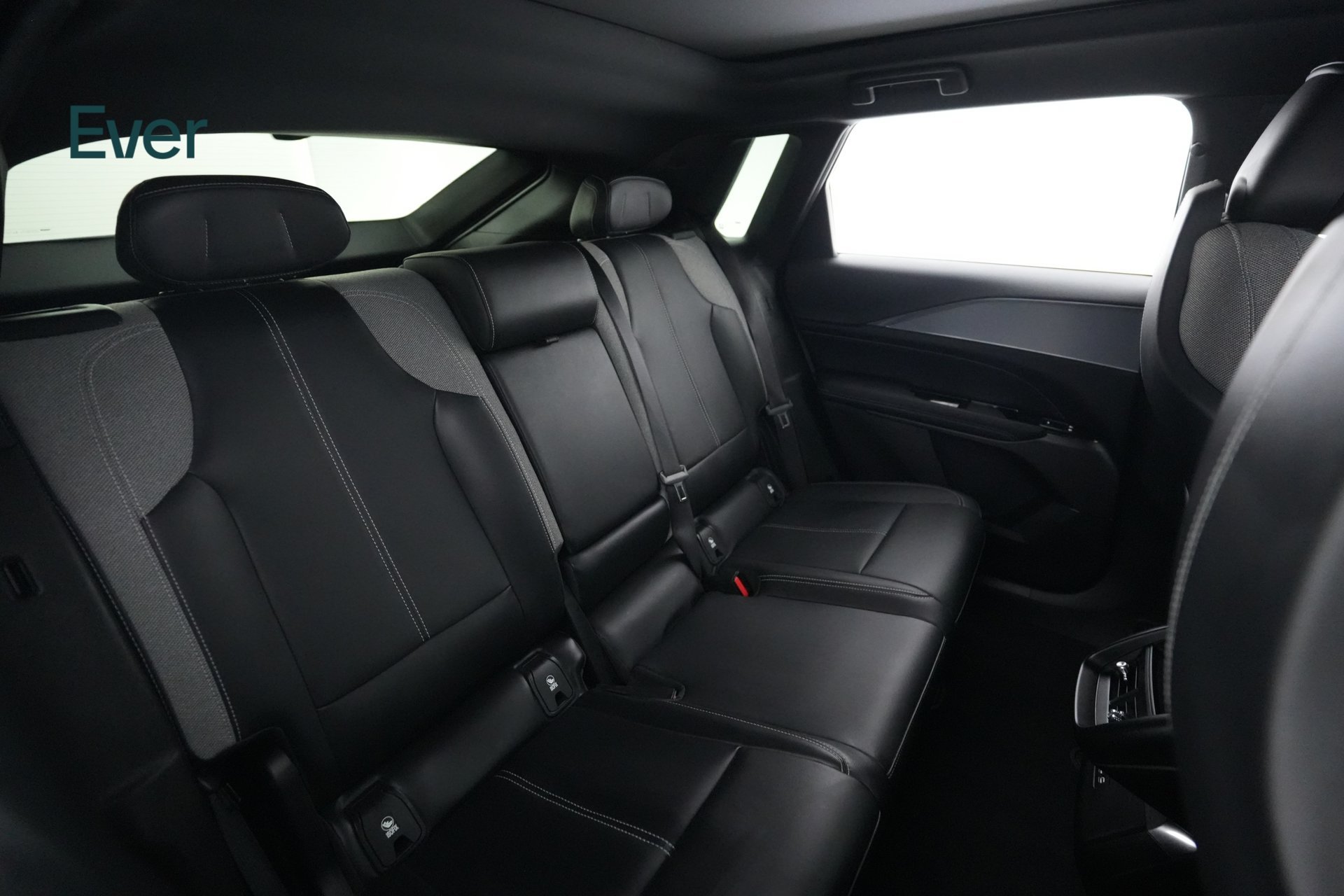Used 2024 Cadillac Lyriq Tech RWD image 5