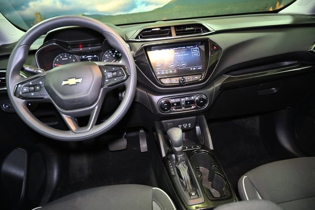 Used 2023 Chevrolet TrailBlazer LT w/ Convenience Package image 57