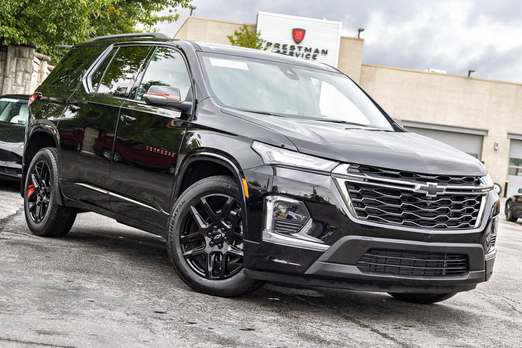 Used 2023 Chevrolet Traverse Premier w/ Redline Edition AWD/4WD image 1