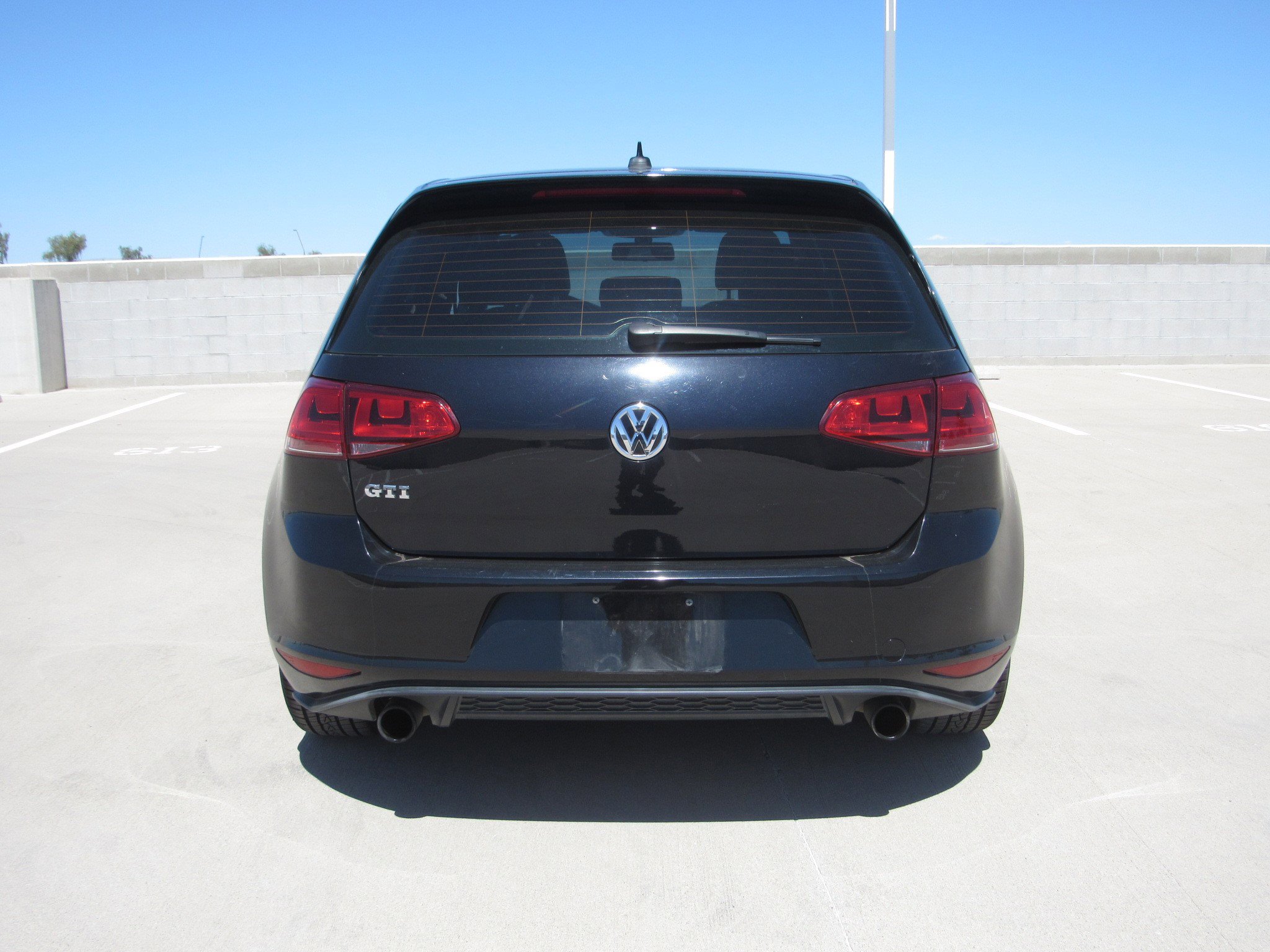 Used 2016 Volkswagen GTI SE image 7