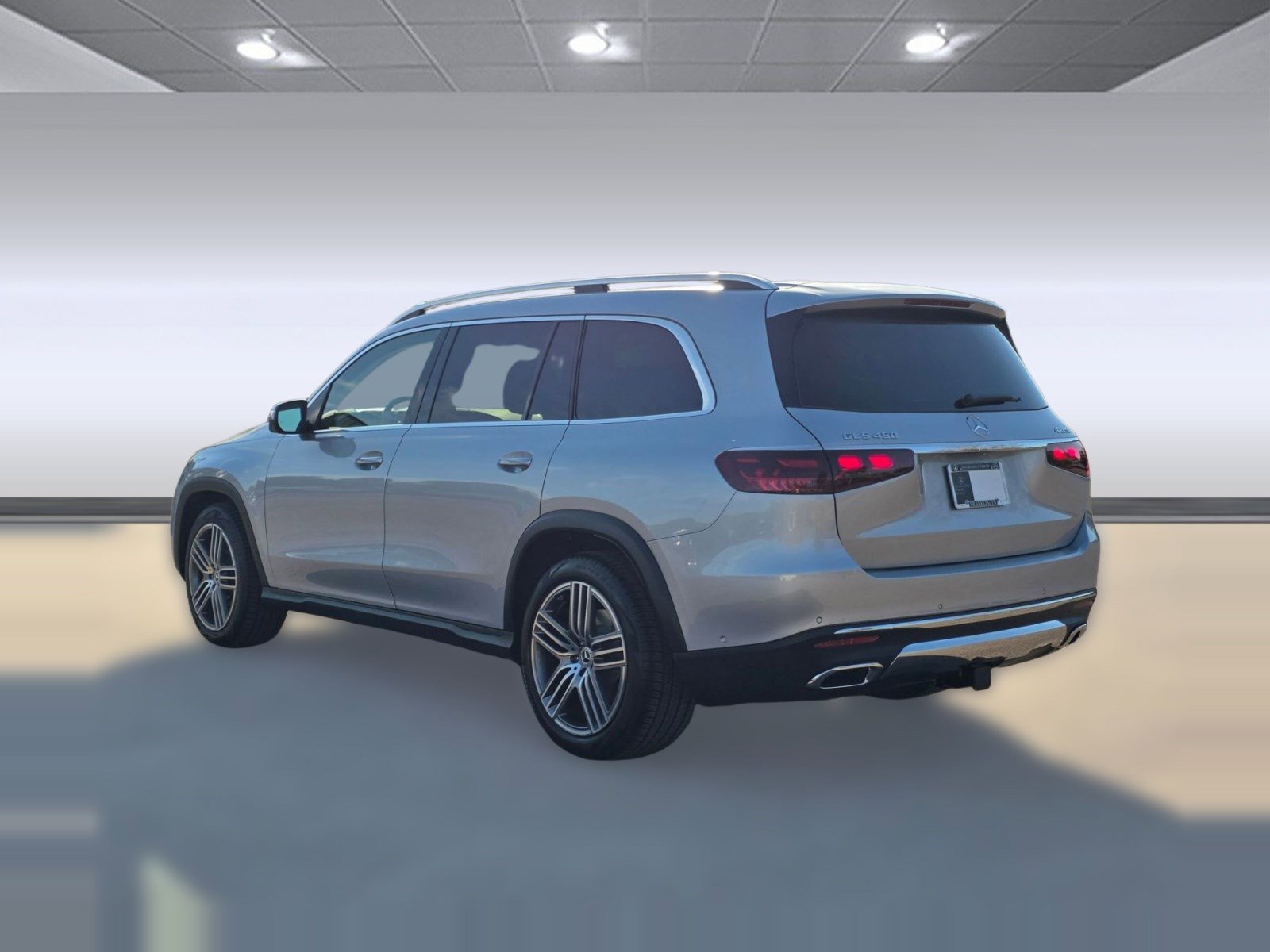 Used 2026 Mercedes-Benz GLS 450 4MATIC image 3