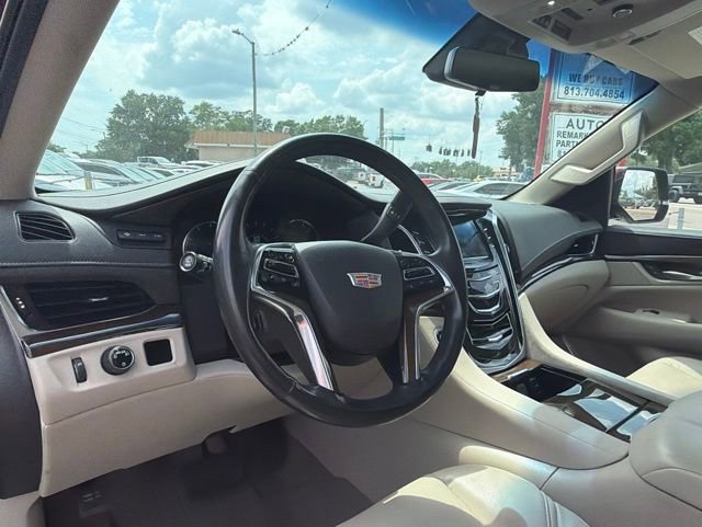 Used 2018 Cadillac Escalade ESV Luxury RWD image 9
