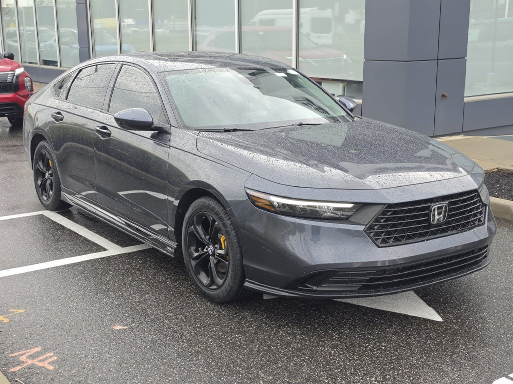 Used 2025 Honda Accord SE image 2