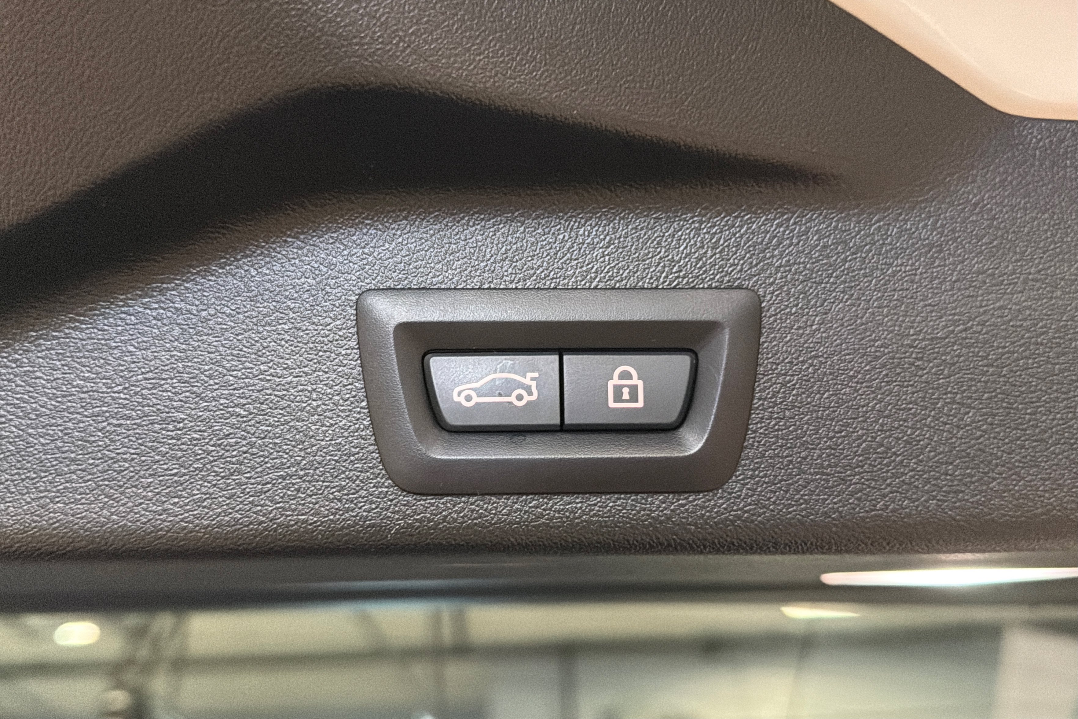 Used 2022 BMW X5 M50i w/ Executive Package AWD/4WD image 49