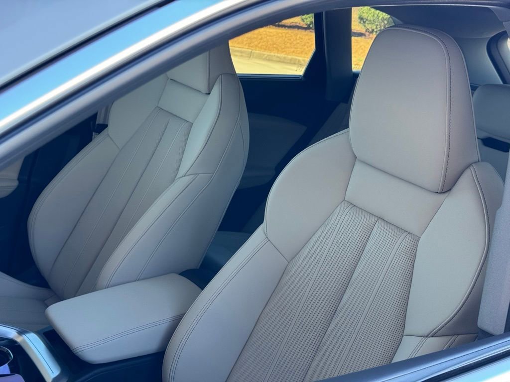 New 2025 Audi Q5 Premium Plus image 17