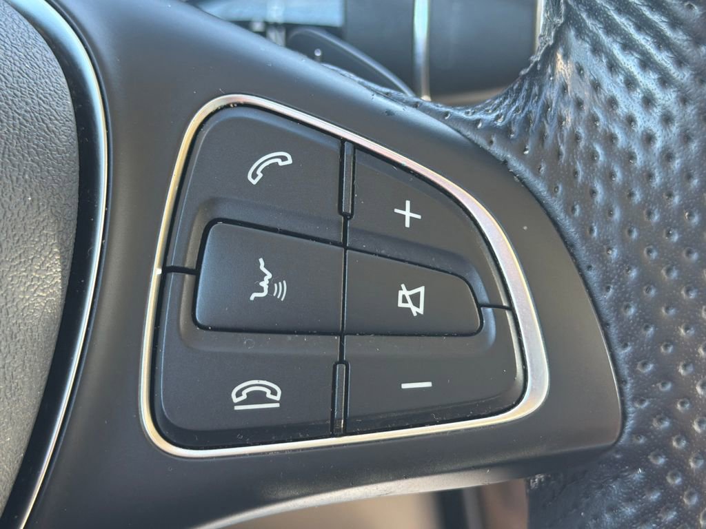 Used 2019 Mercedes-Benz GLC 300 4MATIC image 21