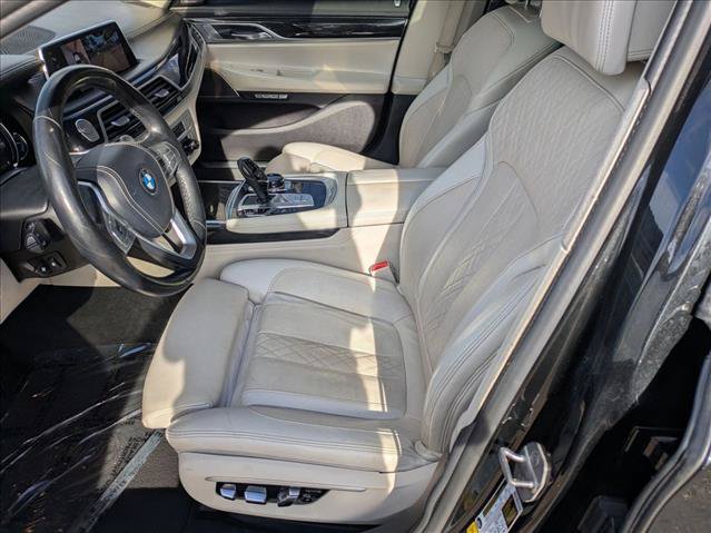 Used 2016 BMW 750Li xDrive AWD/4WD image 16