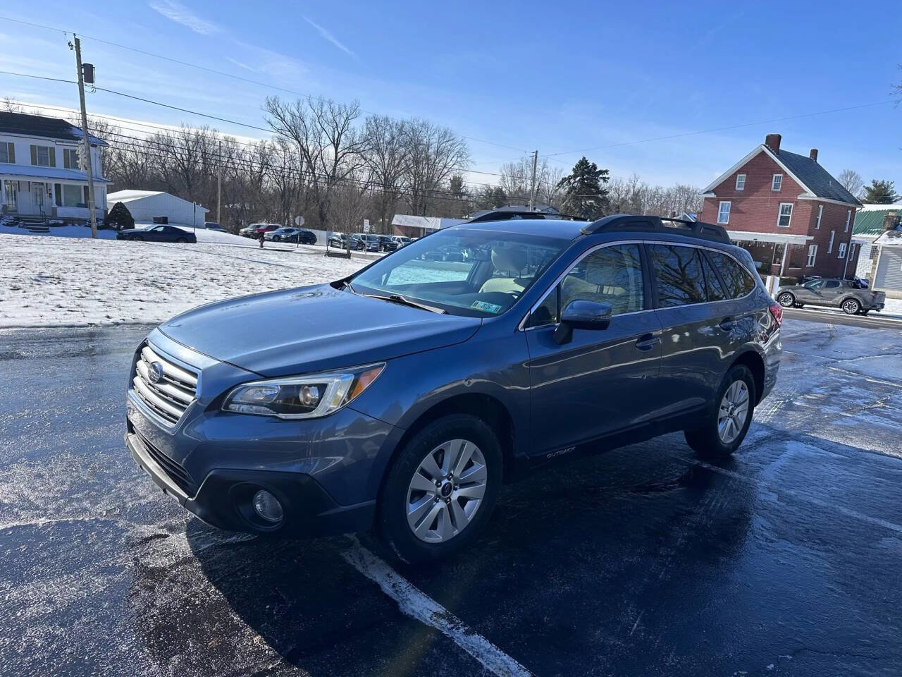 Used 2015 Subaru Outback 2.5i Premium image 3