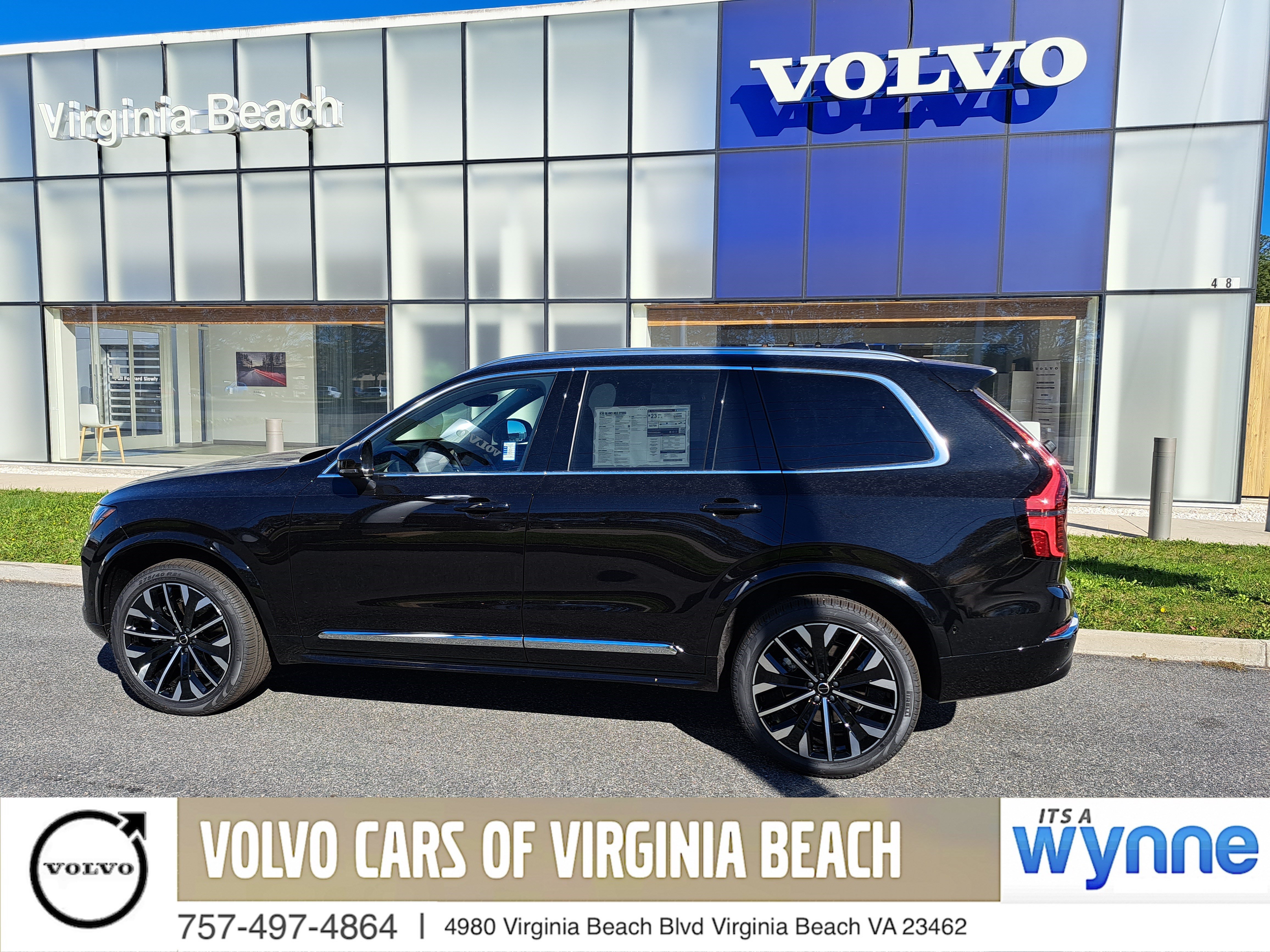 New 2026 Volvo XC90 B6 Ultra w/ Protection Package
