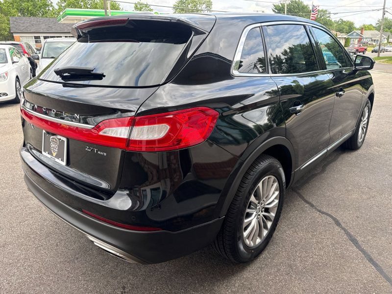Used 2017 Lincoln MKX Select w/ Select Plus Package AWD/4WD image 5