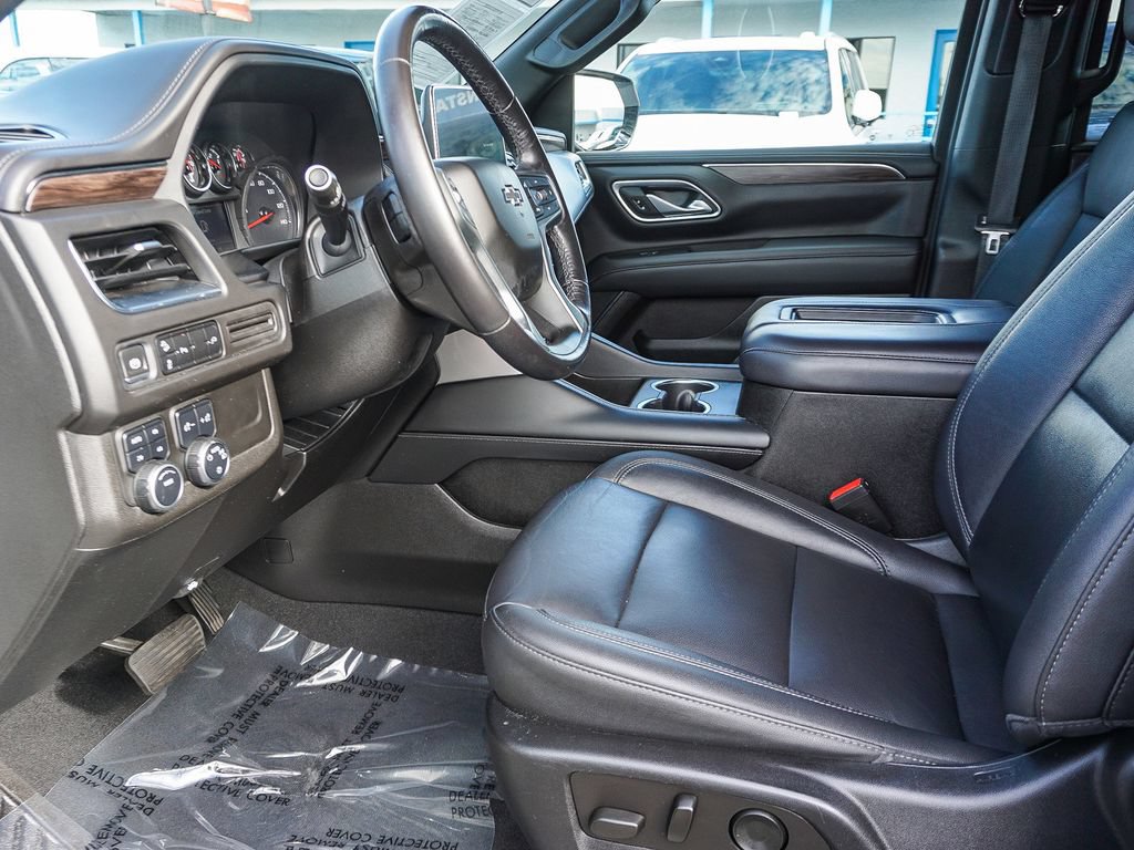Used 2021 Chevrolet Tahoe Z71 w/ Rear Media and Nav Package AWD/4WD image 17