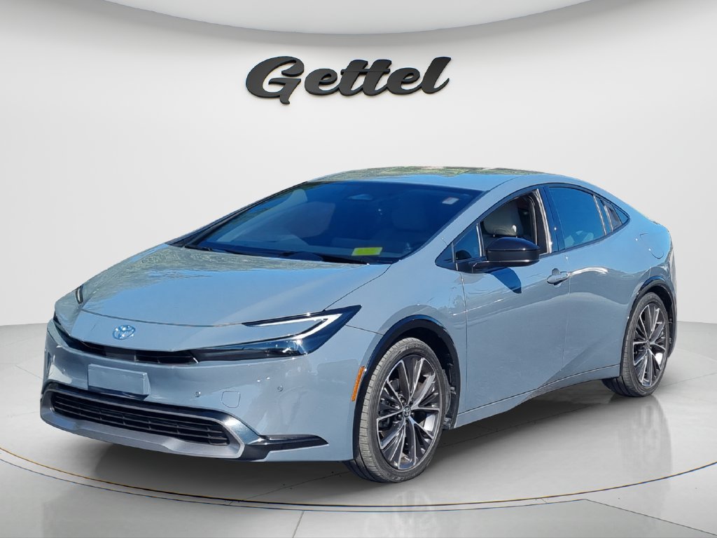 Used 2024 Toyota Prius XLE FWD image 1