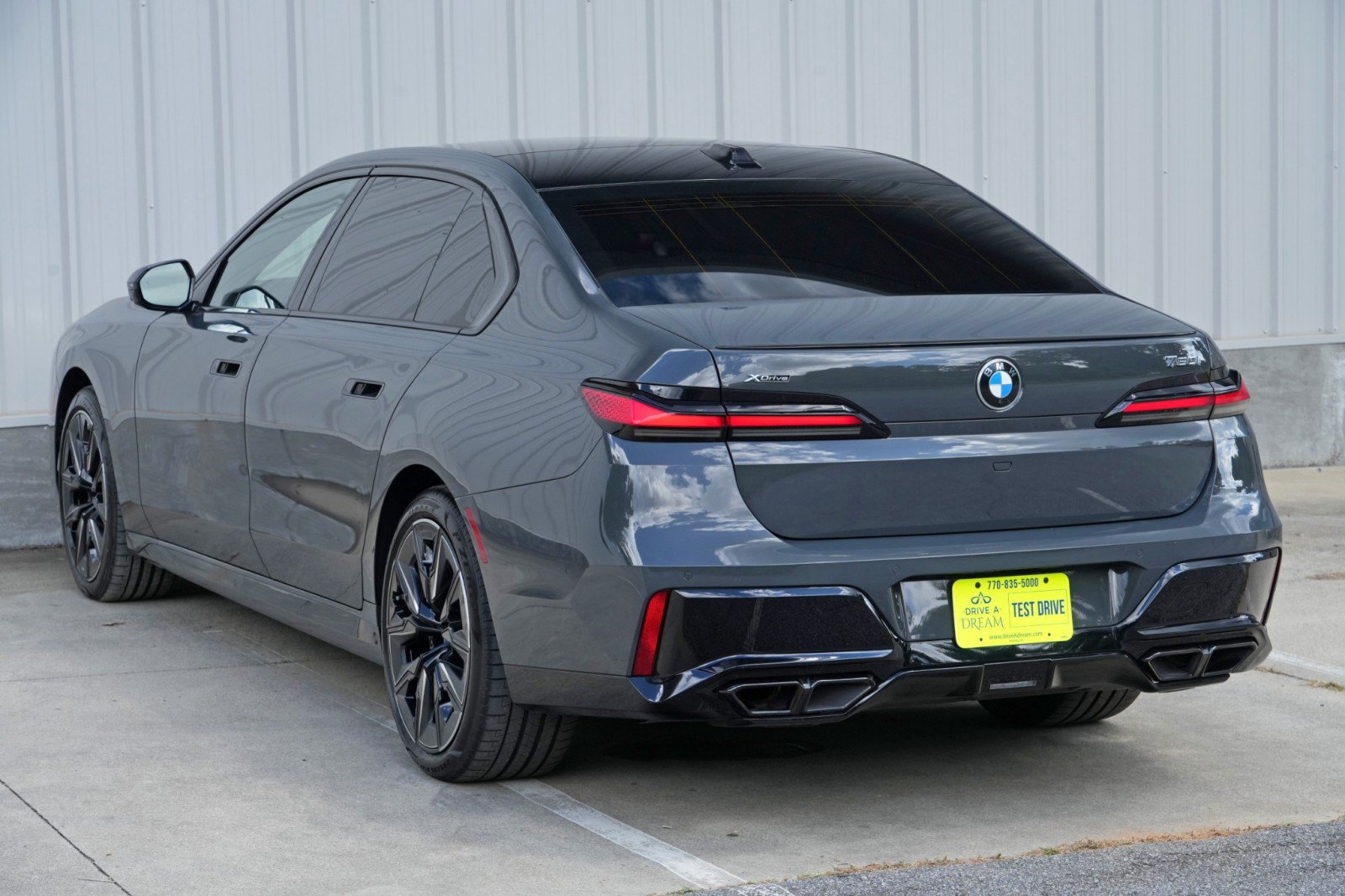 Used 2023 BMW 760i xDrive w/ Executive Package AWD/4WD image 54