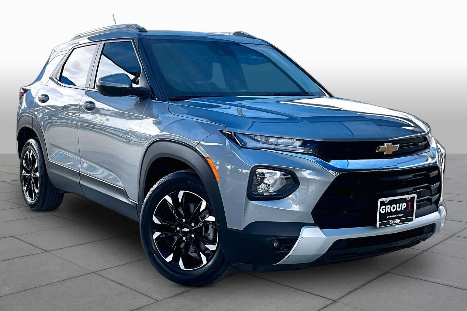 Used 2023 Chevrolet TrailBlazer LT FWD image 3
