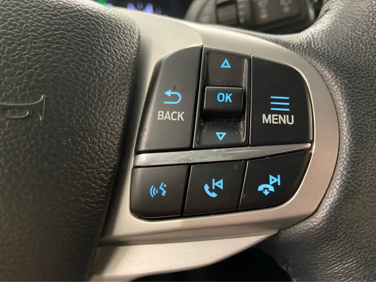 Used 2023 Ford Explorer XLT w/ Equipment Group 202A image 25