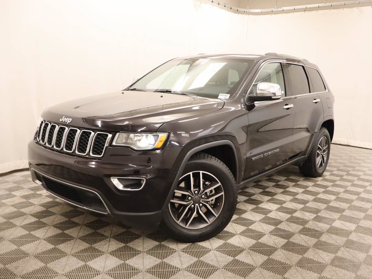 Used 2021 Jeep Grand Cherokee Limited RWD image 1
