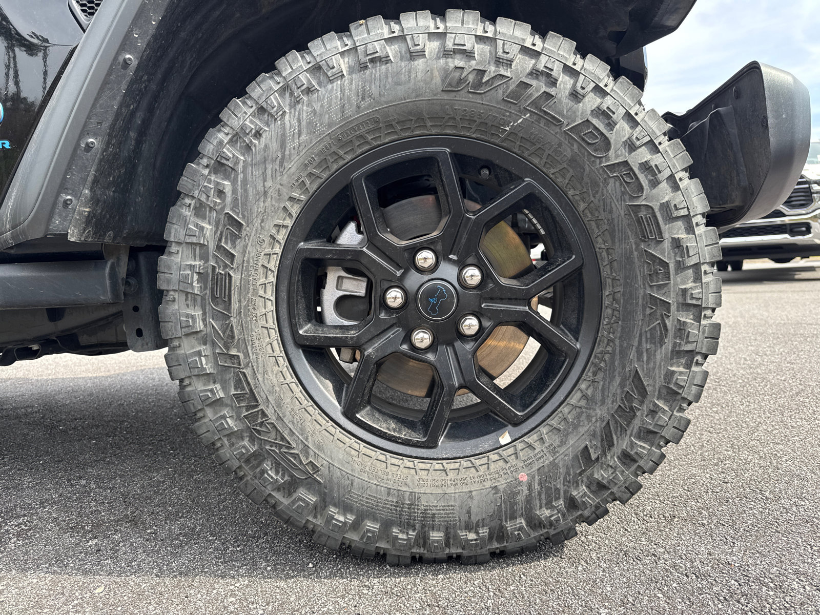 Used 2025 Jeep Wrangler Willys image 13