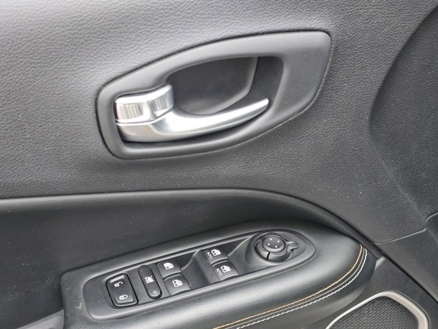 Used 2020 Jeep Compass Latitude image 30