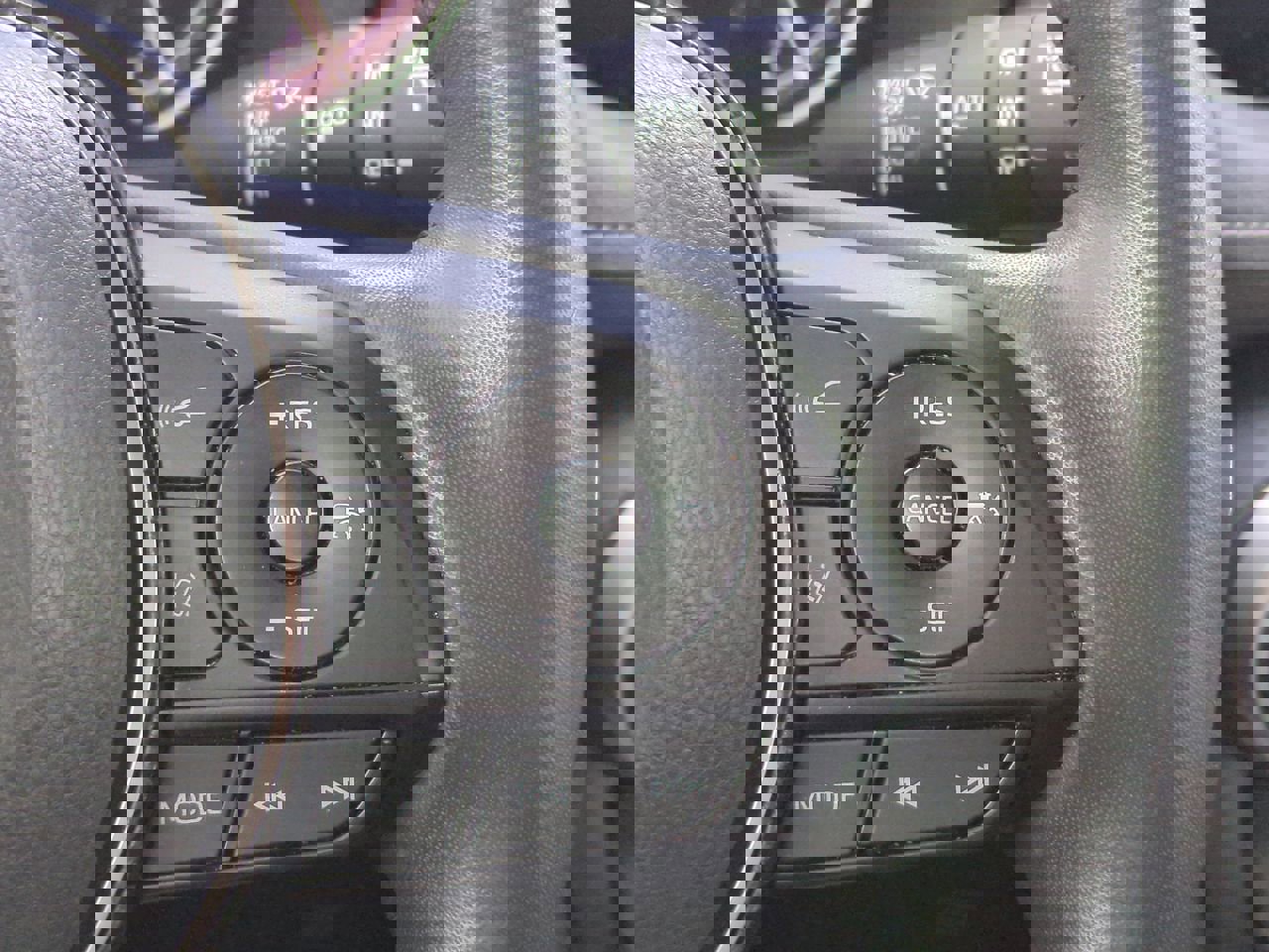 Used 2020 Toyota RAV4 Limited image 25