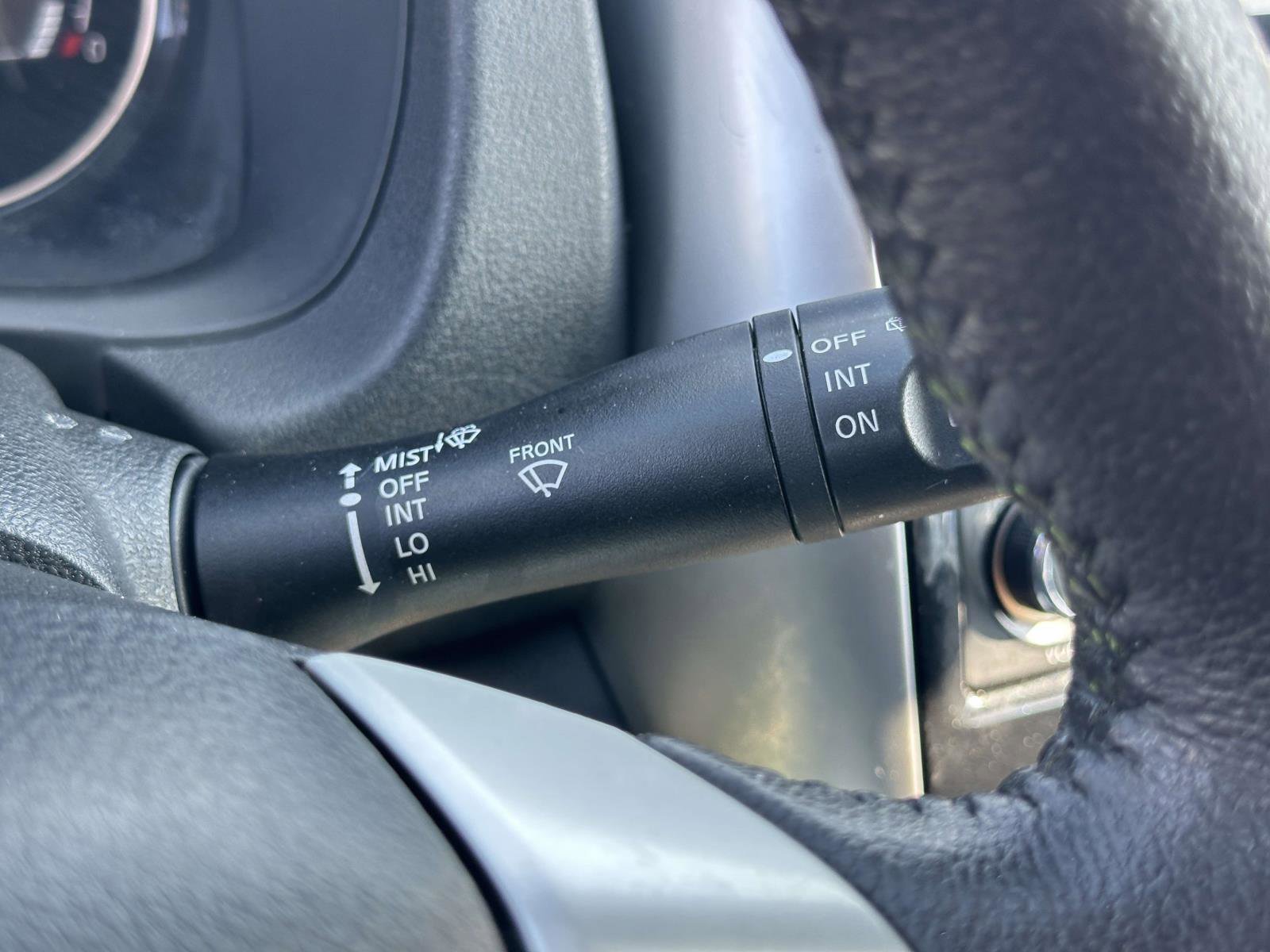 Used 2015 Nissan Versa Note SV image 27