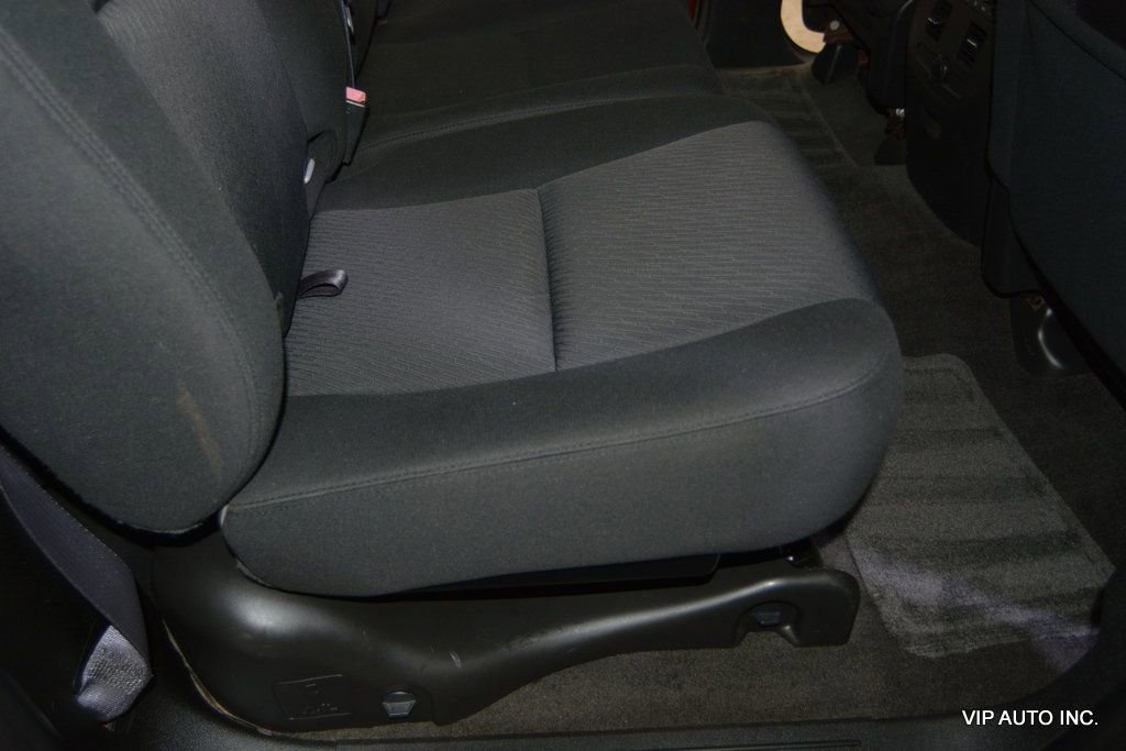 Used 2011 Chevrolet Avalanche LS RWD image 28