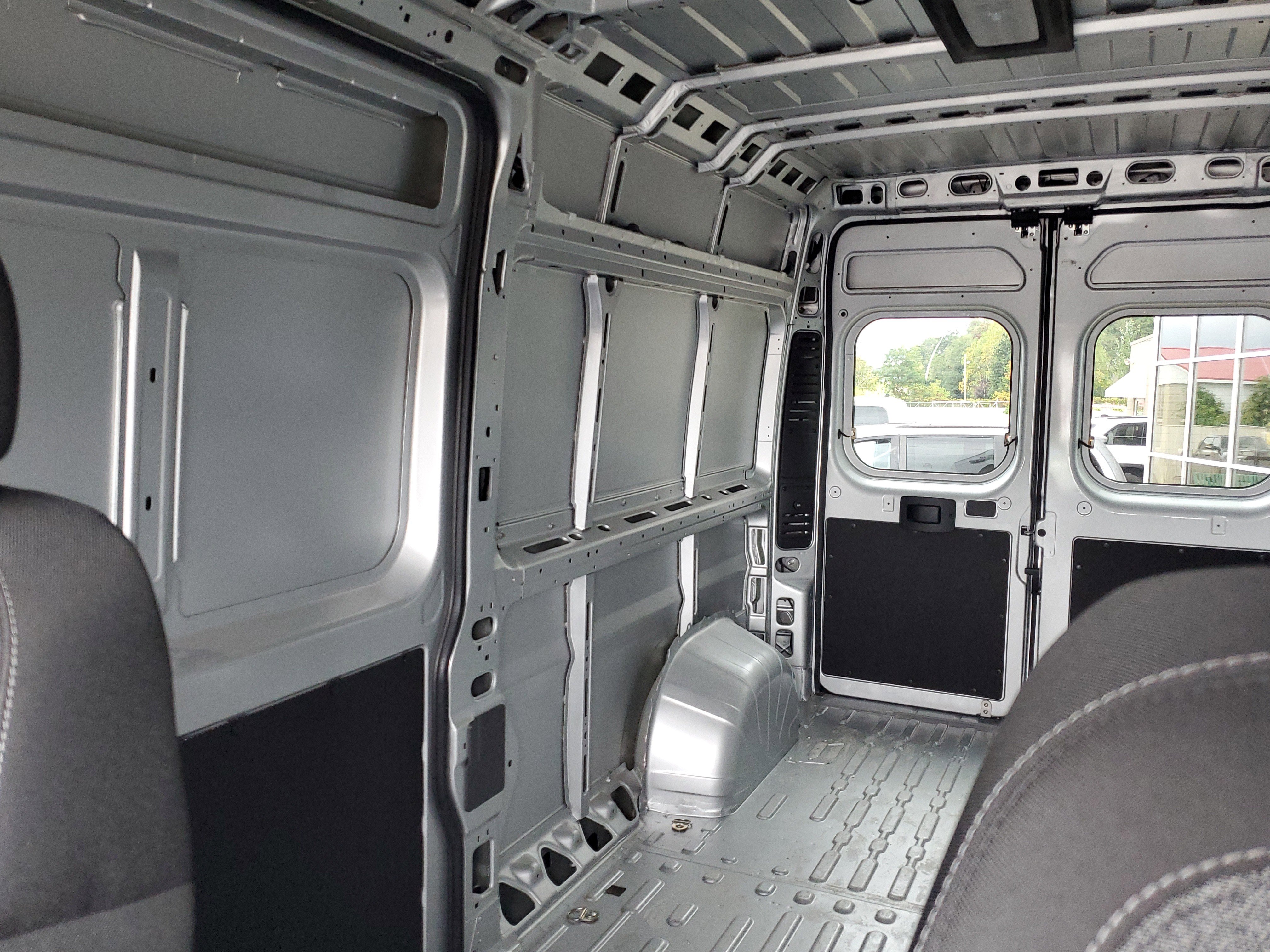 Used 2025 RAM ProMaster 2500 w/ Quick Order Package 22G SLT image 21