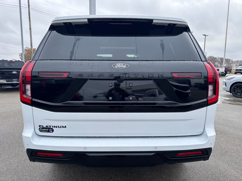 New 2025 Ford Expedition Platinum w/ Stealth Performance Package image 4