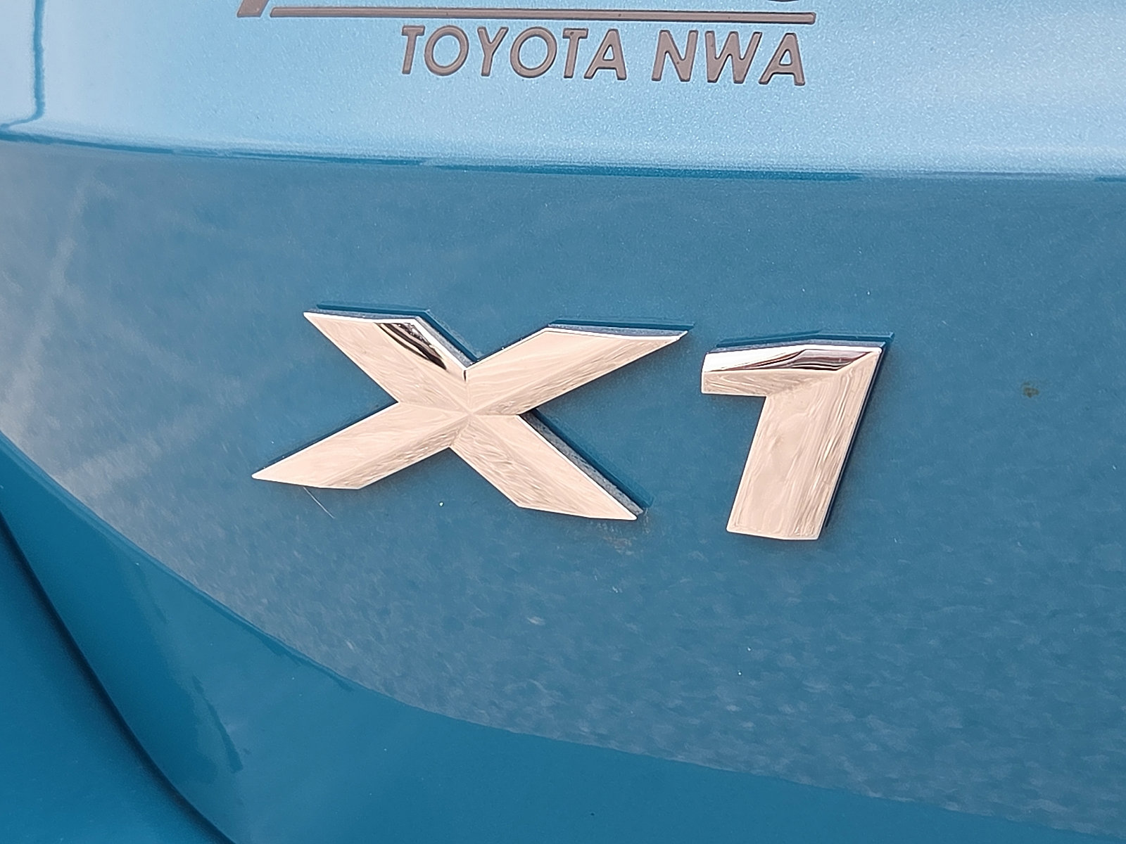 Used 2024 BMW X1 xDrive28i w/ Premium Package image 8