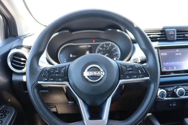 Used 2025 Nissan Versa SV FWD image 17
