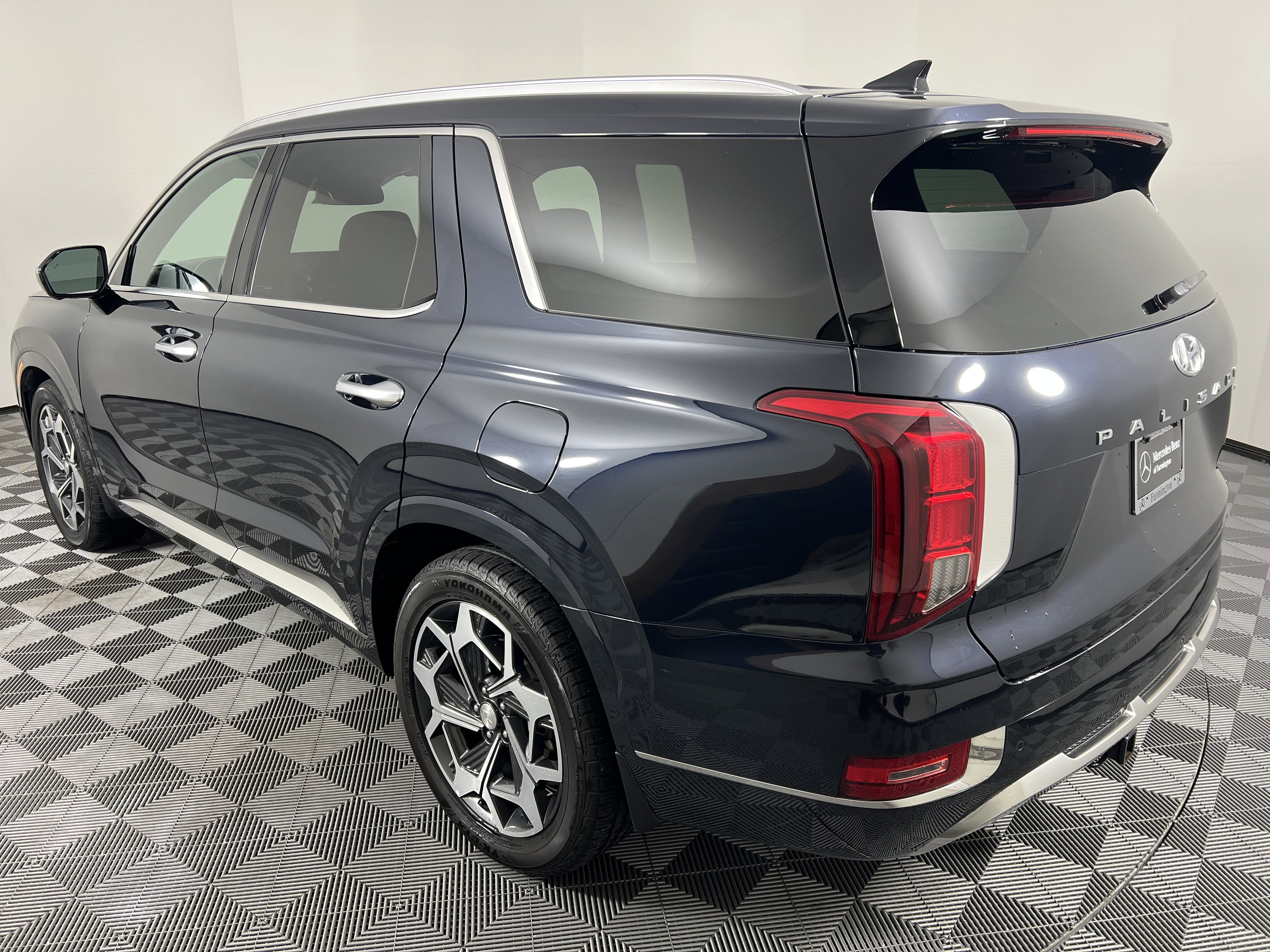 Used 2022 Hyundai Palisade Calligraphy w/ Winter Package image 10