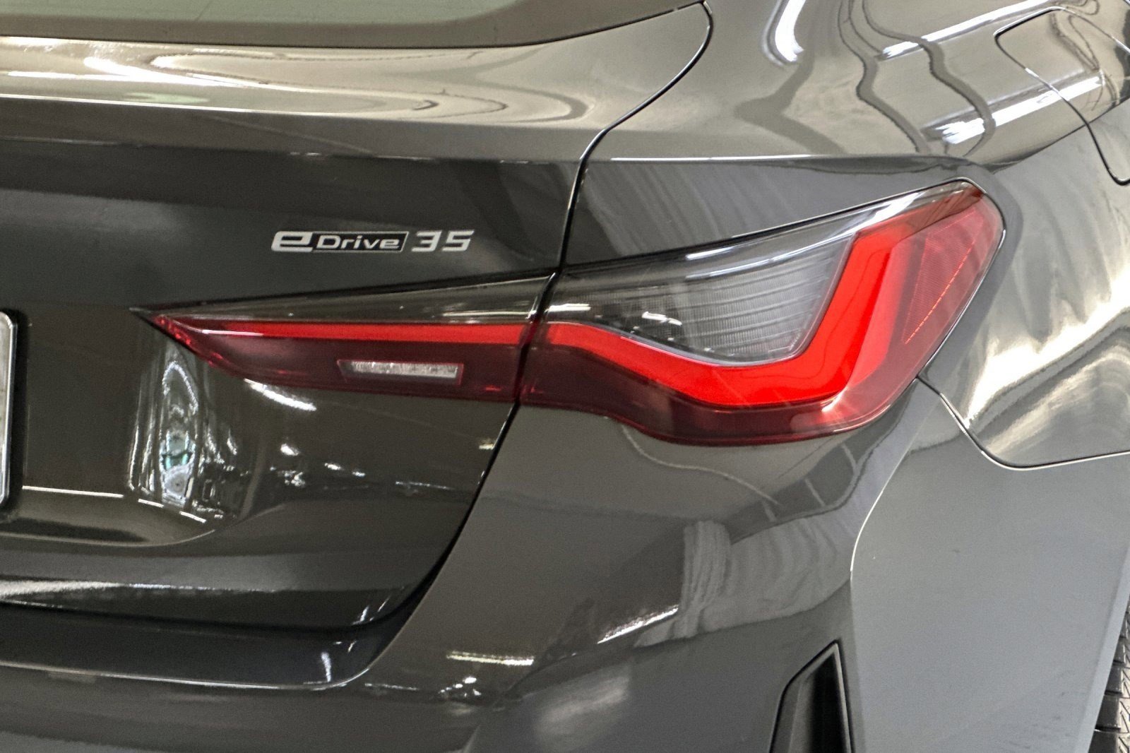 Used 2023 BMW i4 eDrive35 image 12