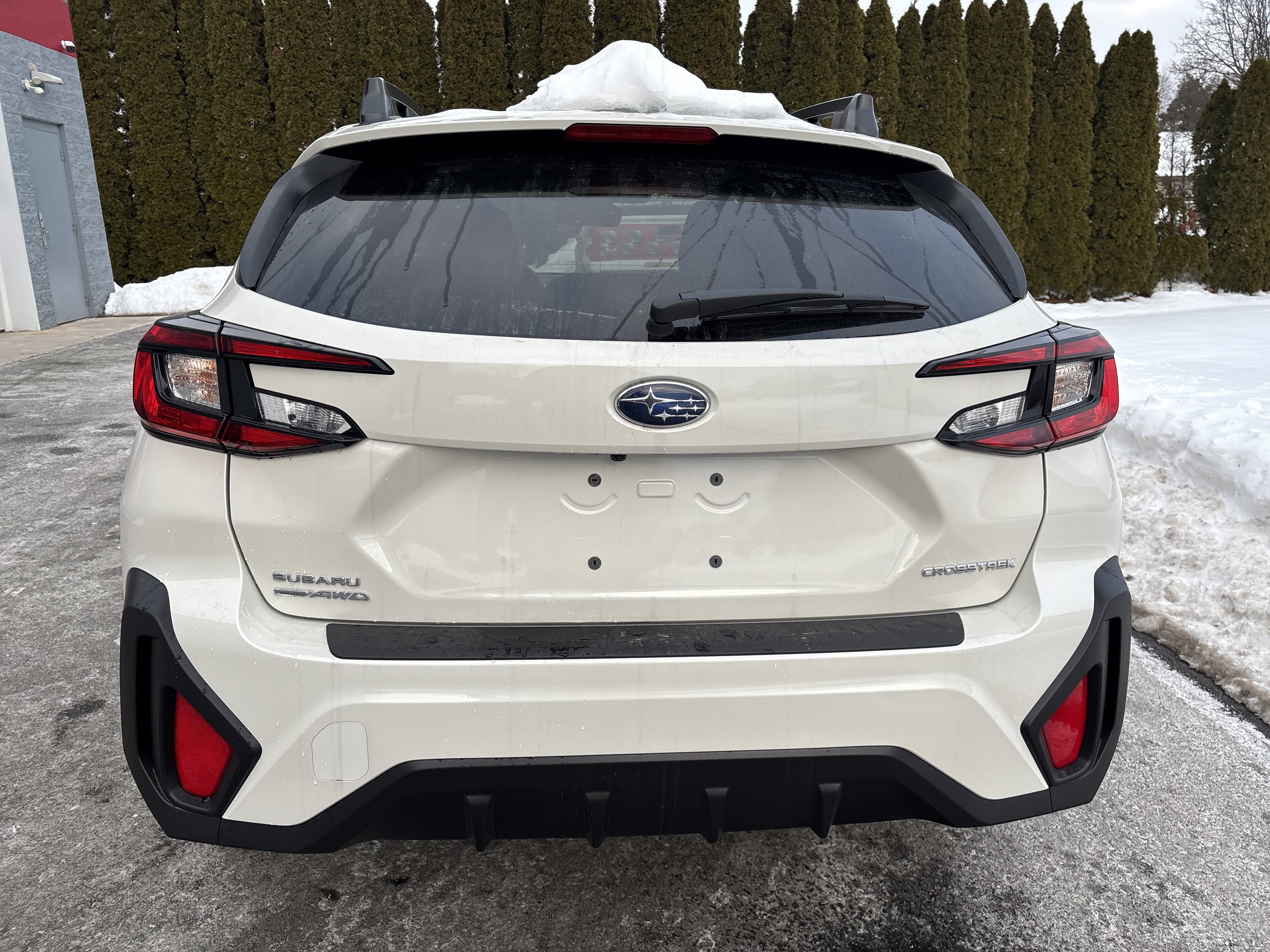 Used 2025 Subaru Crosstrek 2.0i Premium image 4