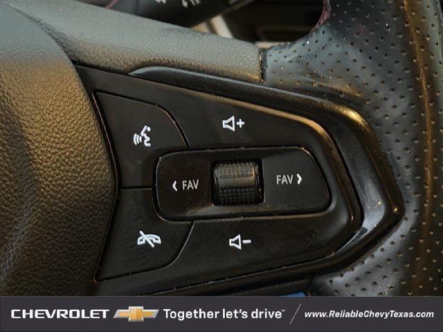 Used 2024 Chevrolet Trax RS w/ Driver Confidence Package FWD image 15