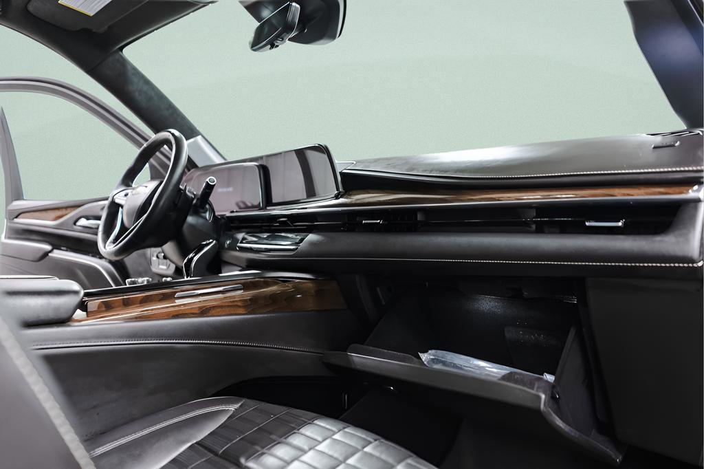 Used 2023 Cadillac Escalade ESV Sport Platinum image 43