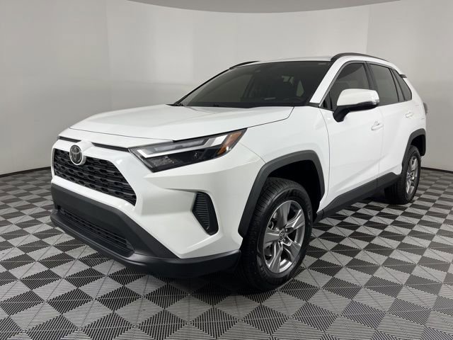 Used 2024 Toyota RAV4 XLE image 5