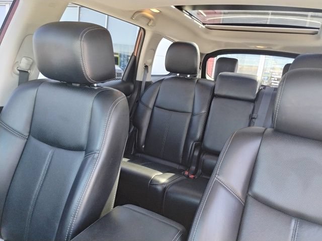 Used 2016 Nissan Pathfinder Platinum w/ Family Entertainment Package AWD/4WD image 17