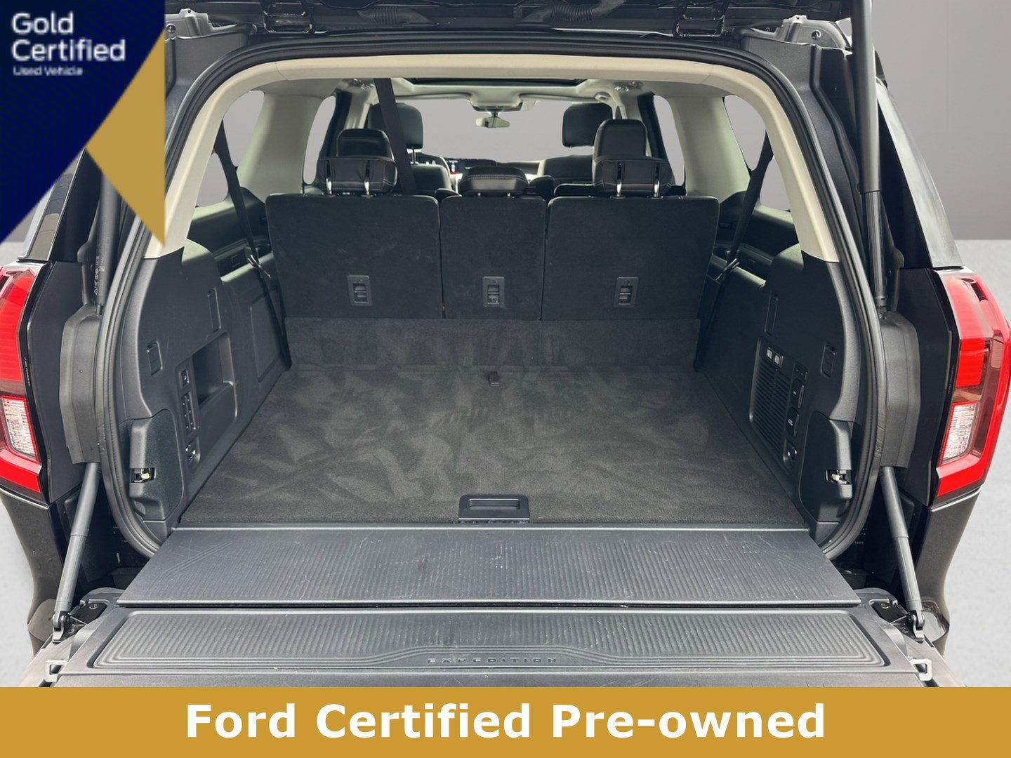 Certified 2025 Ford Expedition Max Platinum image 7