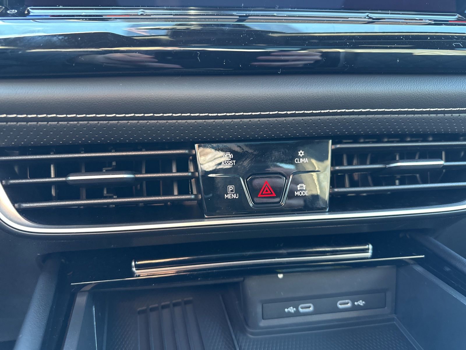 New 2026 Volkswagen Atlas Cross Sport SEL Premium R-Line image 47