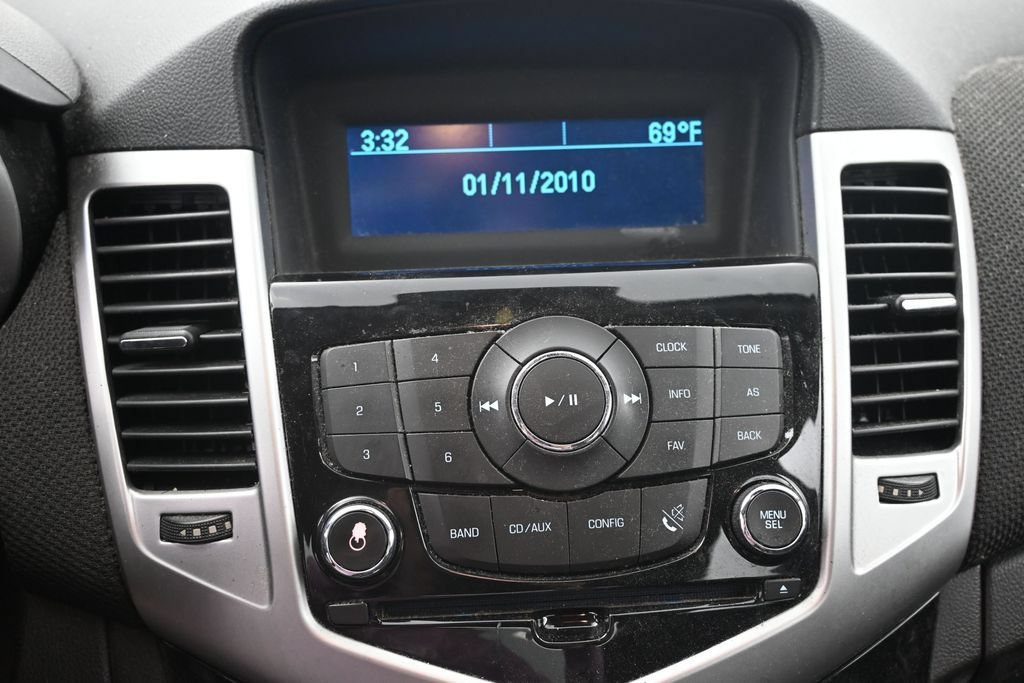 Used 2015 Chevrolet Cruze LT FWD image 22