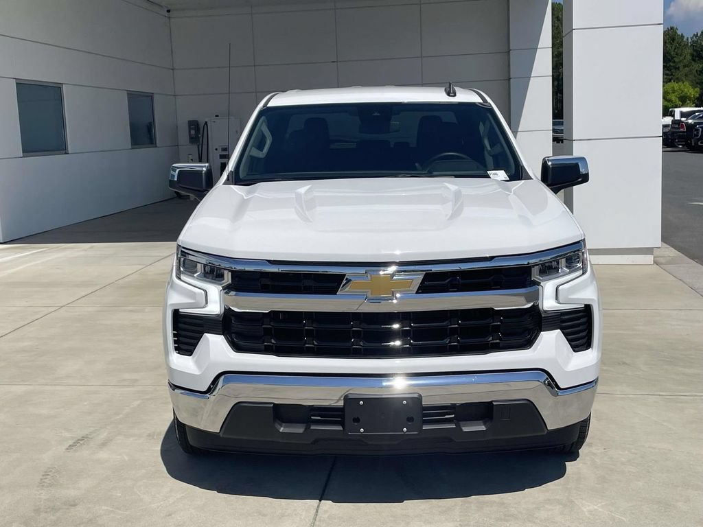 Used 2025 Chevrolet Silverado 1500 LT RWD image 3